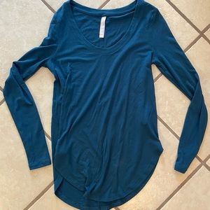 Athleta shirt
